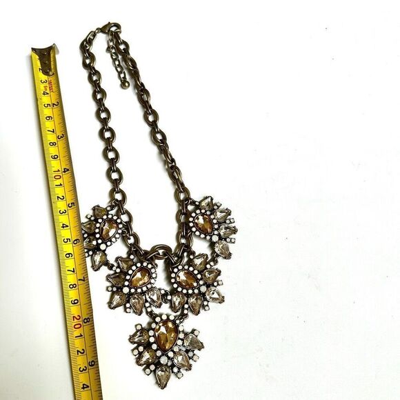 Rhinestone statement necklace - Picture 7 of 9